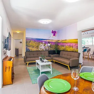 https://villa-provence-spabbq-centre-au-calme-jardin-terrasses.fr-provencehotel.com